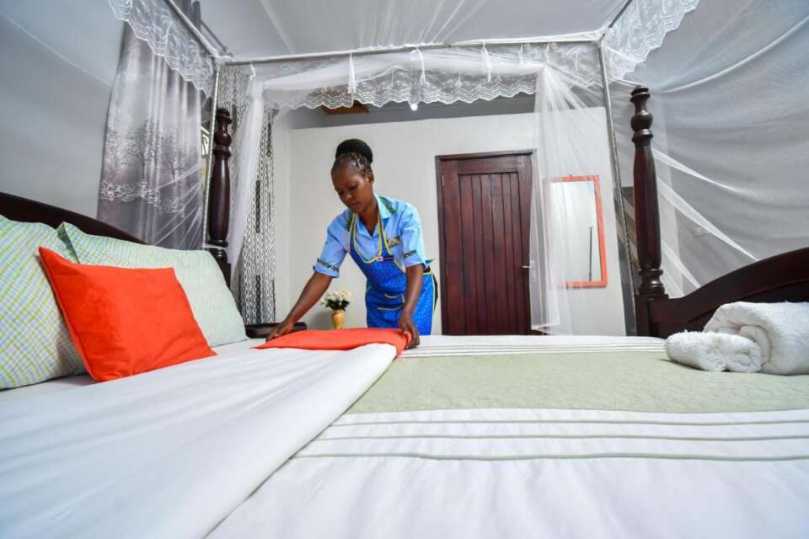 Best Budget Hotels in Uganda: Top 7 Picks for Cost-Conscious Travelers 5 Top 7 Picks Budget-Friendly Hotels In Uganda