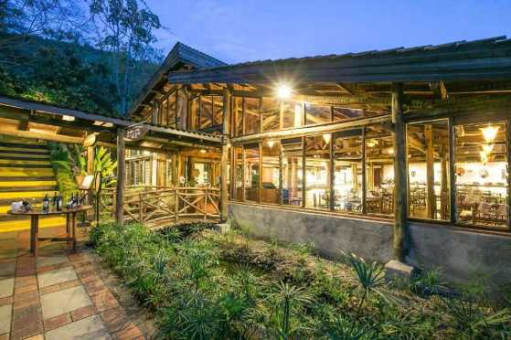 SAROVA LION HILL GAME LODGE