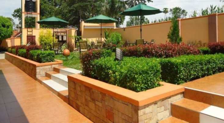 Golden Courts Hotel