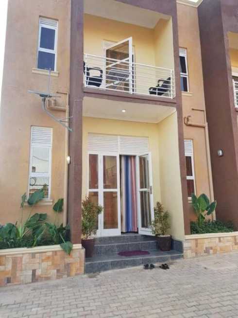 Lovely 2 Bed Room Flat In Muyenga